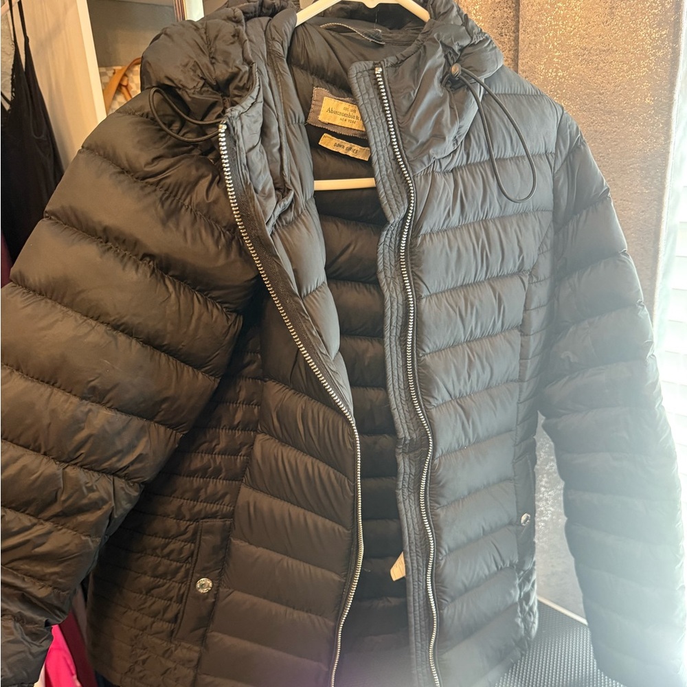 Size Medium Abercrombie and Fitch puffer jacket.